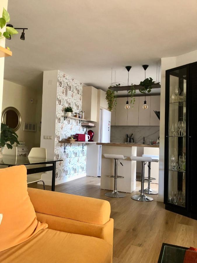 Habitacion Con Smart Tv En Piso Compartido Con Bano Privado O Compartido Malaga Sol Luaran gambar